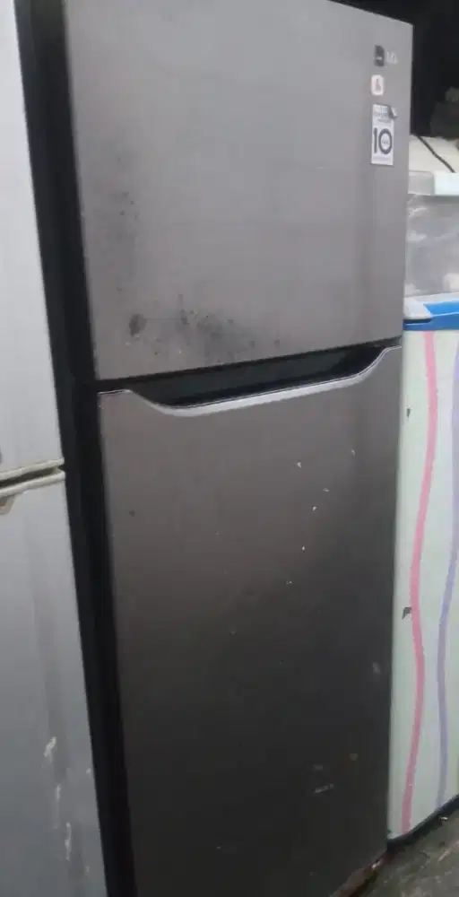 Kulkas 2pintu merek LG inventer masih orisinil