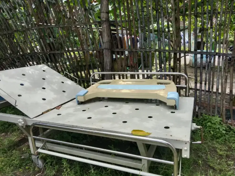 Bed bed bed masih baru