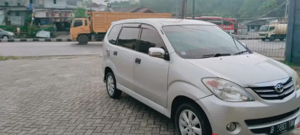 Toyota avanza tipe E matic