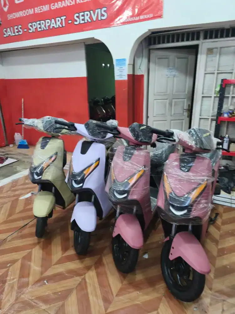 SEPEDA LISTRIK UWINFLY