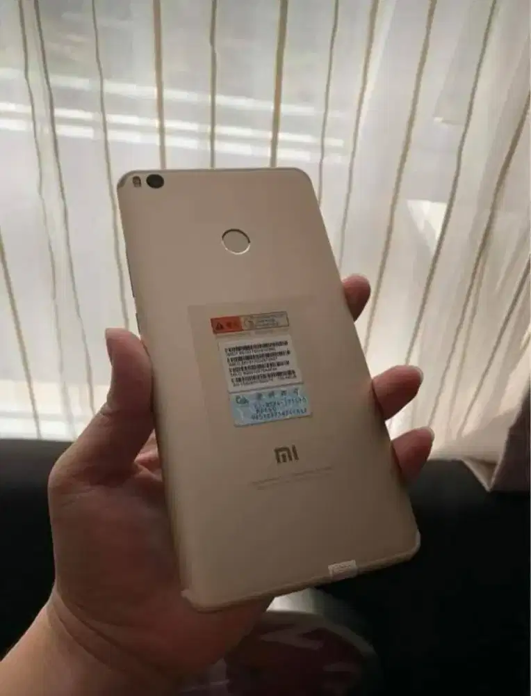 XIAOMI MI MAX 2 RAM 4/64 BATANGAN, LCD ADA SEHELAI