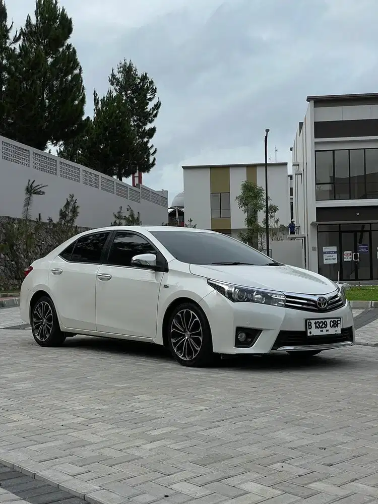 Altis V 2015 - Ganjil - Automatic - Toyota Altis 1.8 V 2015