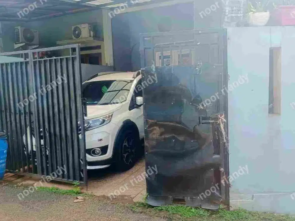 DI JUAL RUMAH MURAH SECONDARY AKSES MOBIL DI PEKAYON KALISARI JAKTIM