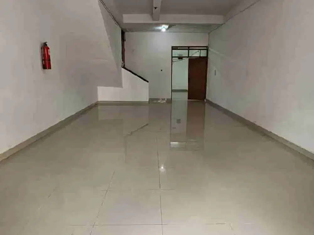 Disewakan/Dikontrakkan Ruko Siap Pakai Usaha di Mainroad TKI 2 Taman Kopo Indah Bandung