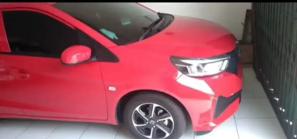 Dijual Brio E MT 2024 Merah istimewa