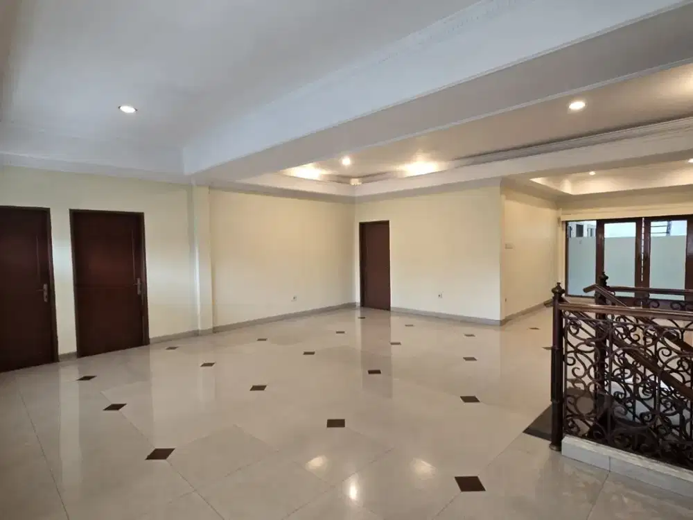 Rumah Mewah Siap Huni 2 Lantai di Tebet Jakarta Selatan