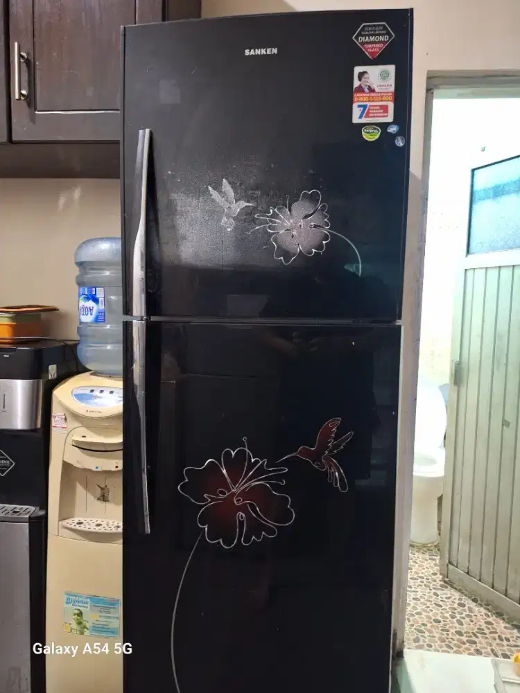 Kulkas 2 pintu masih Dingin