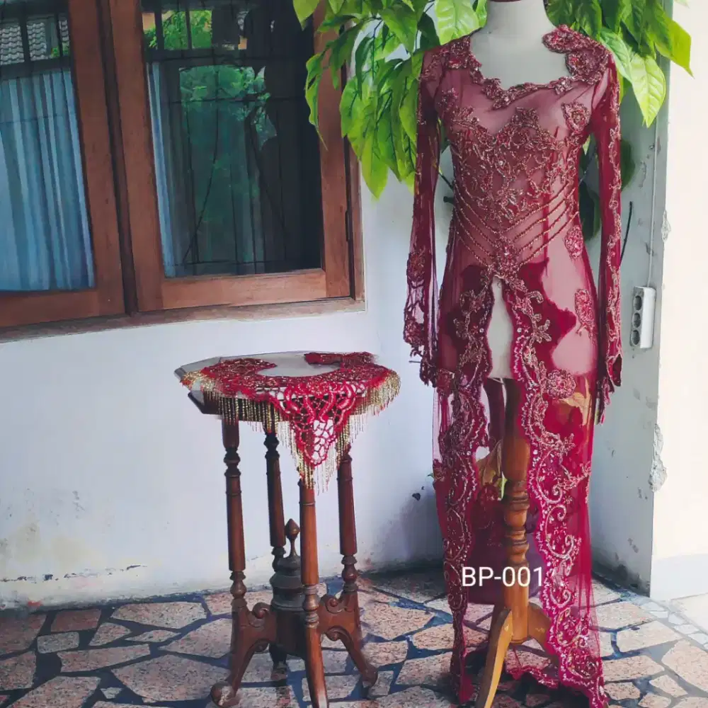 Kebaya Pengantin Tulle Maroon