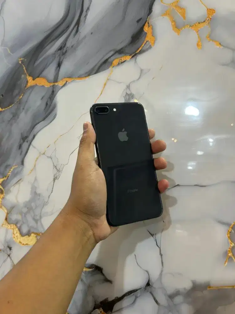 iPhone 8PLUS Nominus