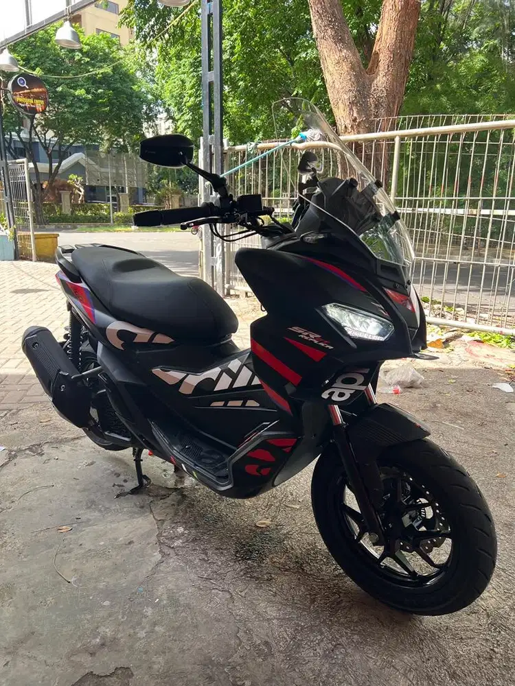 aprilia sr gt 200 replica piagio