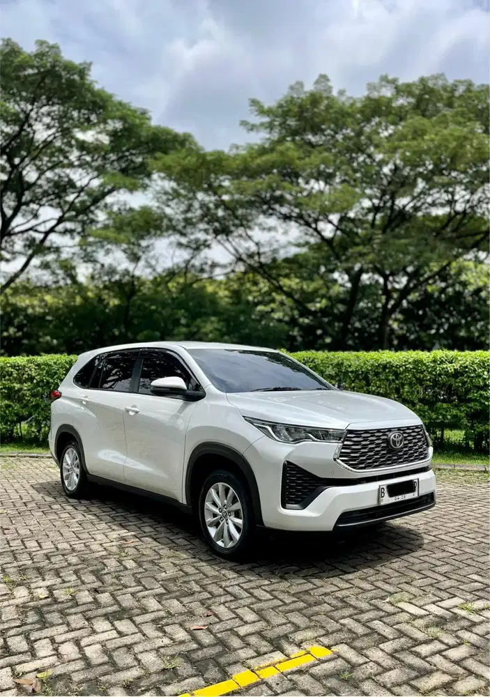 Innova Zenix 2.0 V Bensin 2022