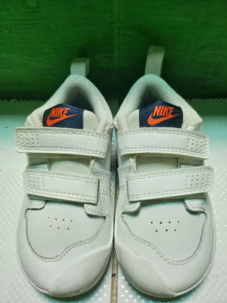 Preloved sepatu nike pico