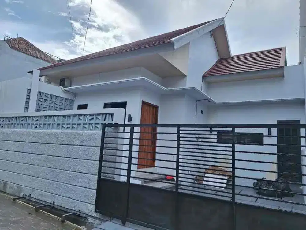 Rumah minimalis 2 lantai bangunan baru siap huni di Kerobokan