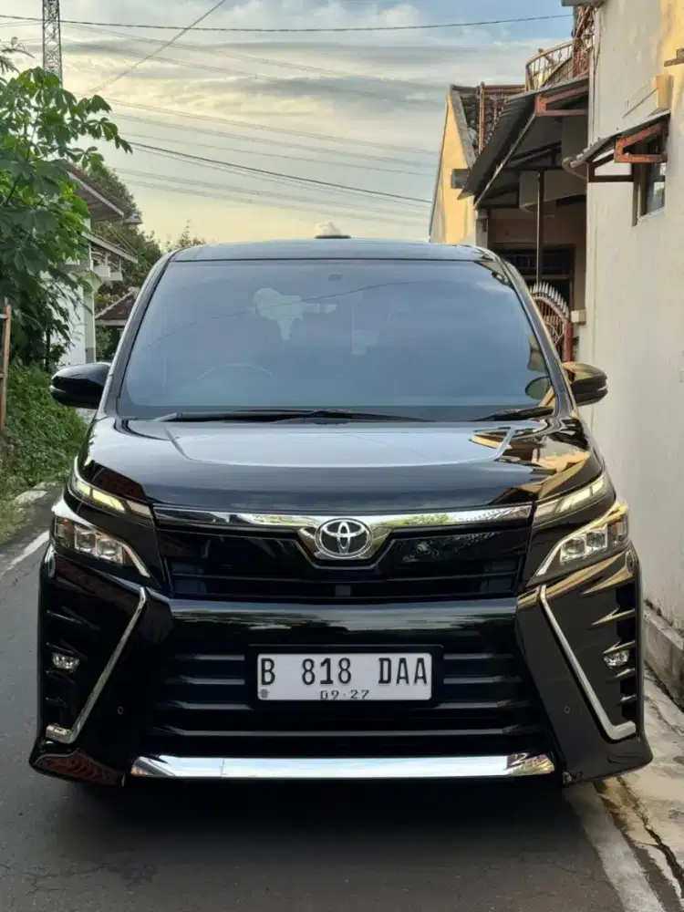 Voxy 2.0 2017 Istimewa