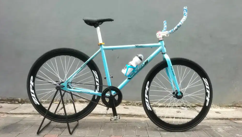 Sepeda fixie polygon