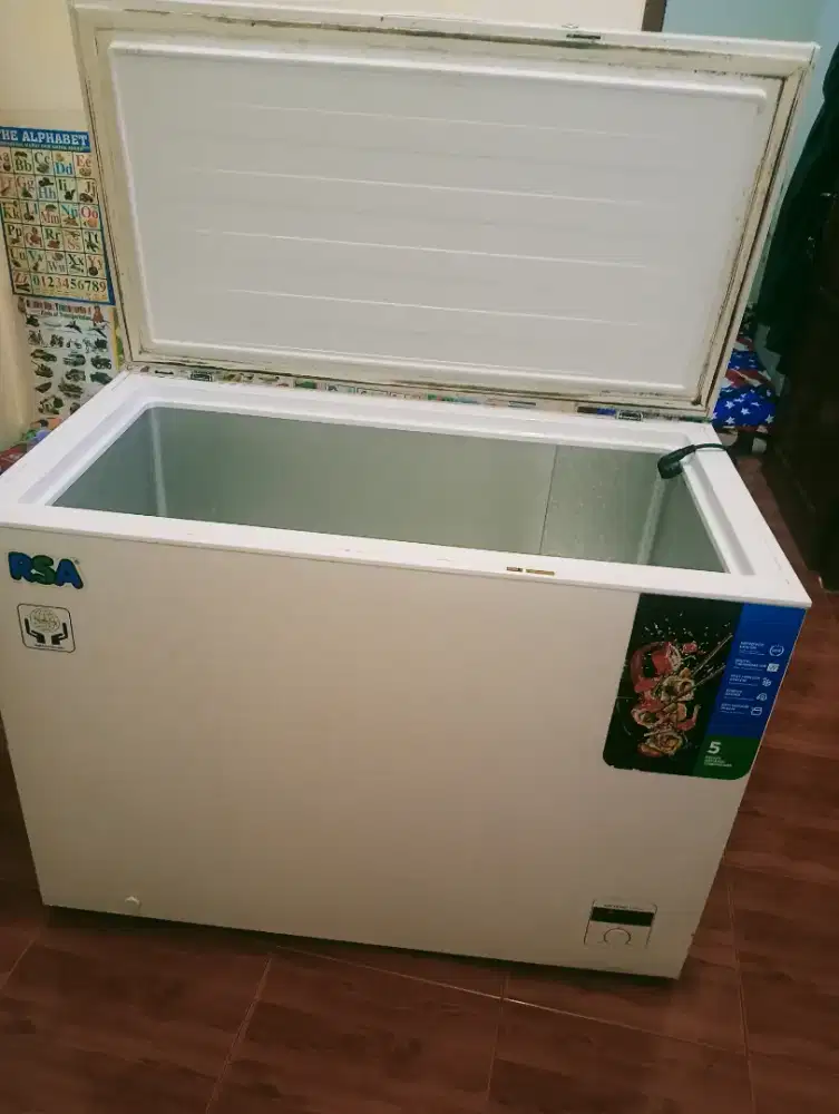 Jual freezer box merk RSA