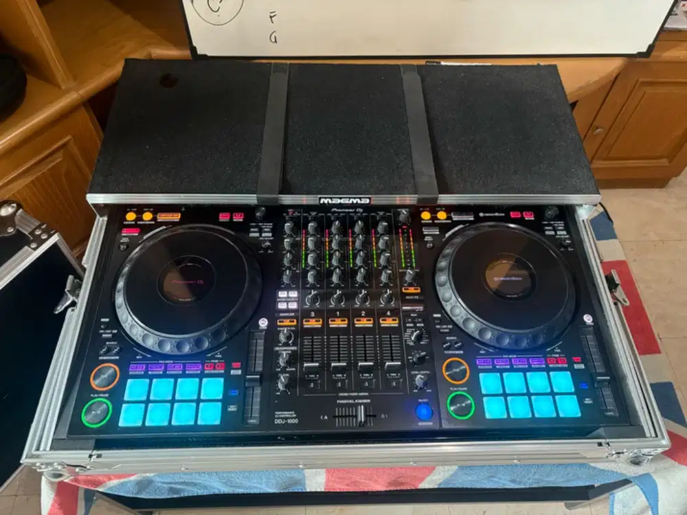 Pioneer DDJ-1000 - 4-channel performance DJ controller for rekordbox