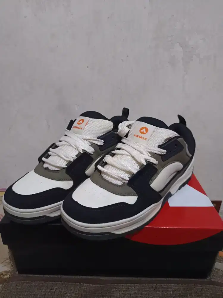 sepatu airwalk dice preloved