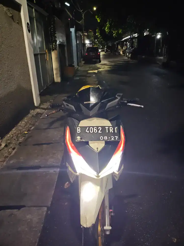 Vario 125 led old (2017)