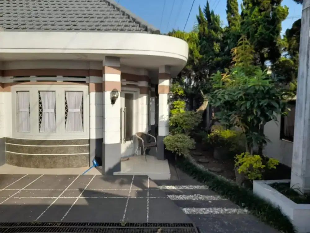 Dijual Rumah Mewah Pinggir Jalan Raya di Kota Ciamis
