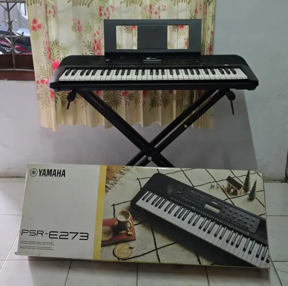 Yamaha PSR E273