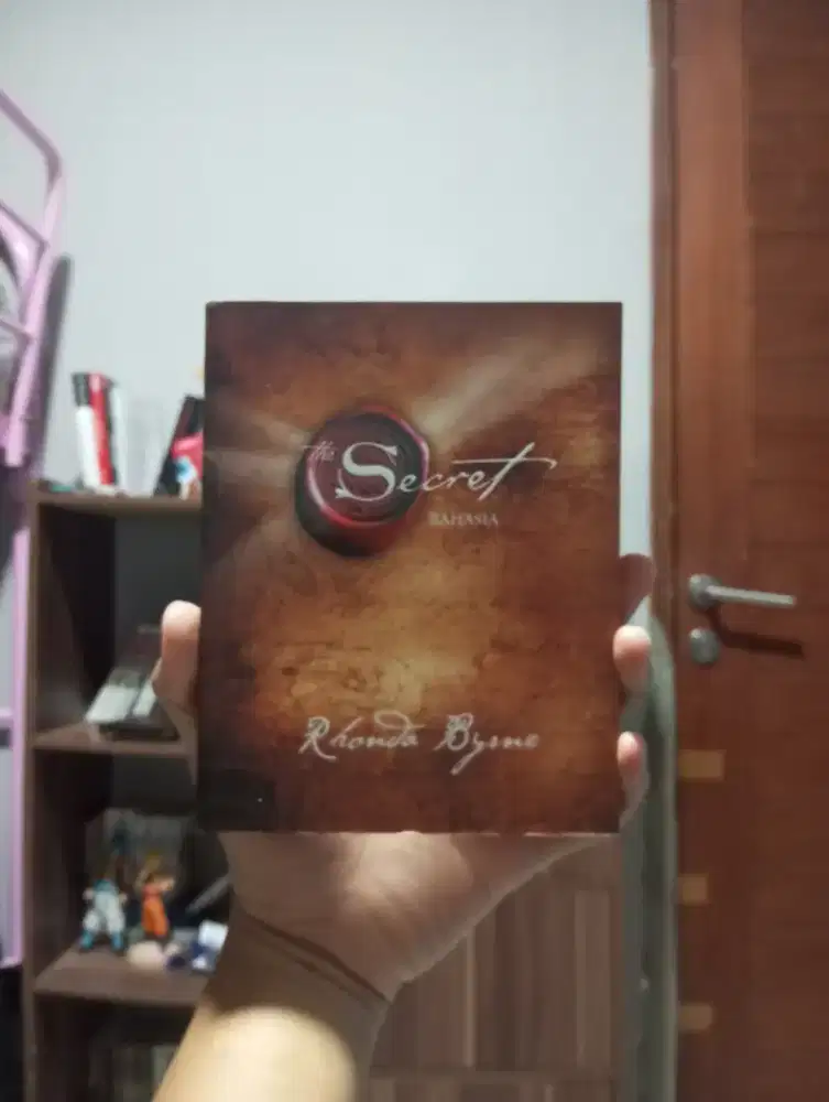 Dijual Buku The Secret (Rahasia)—Rhonda Byrne