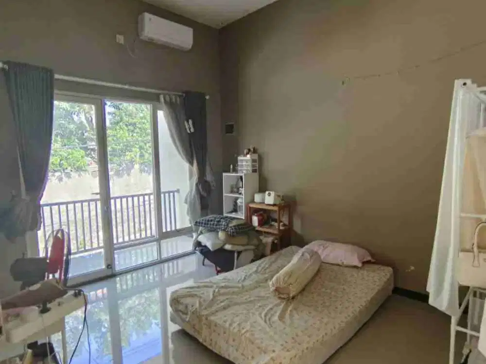 Dijual Rumah Tingkat 2 Lantai di Bukit Sari, Semarang