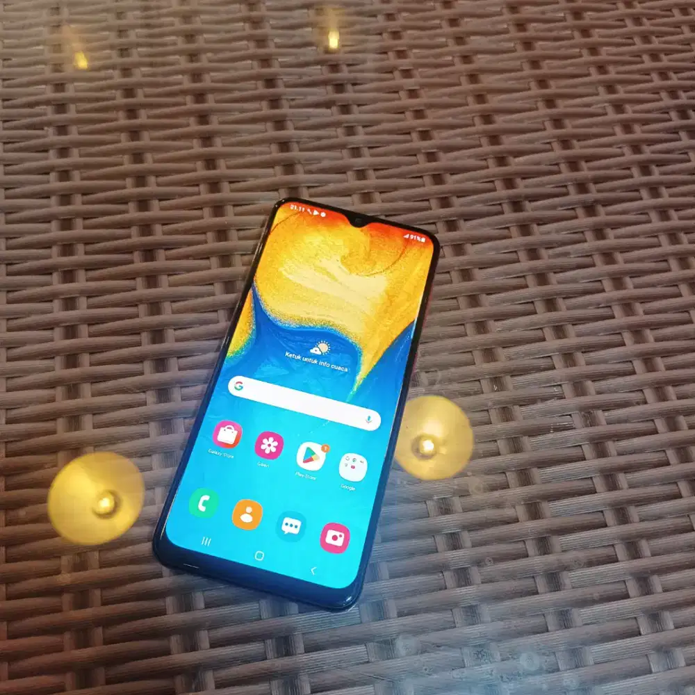 Samsung a20 3/32 layar amoled