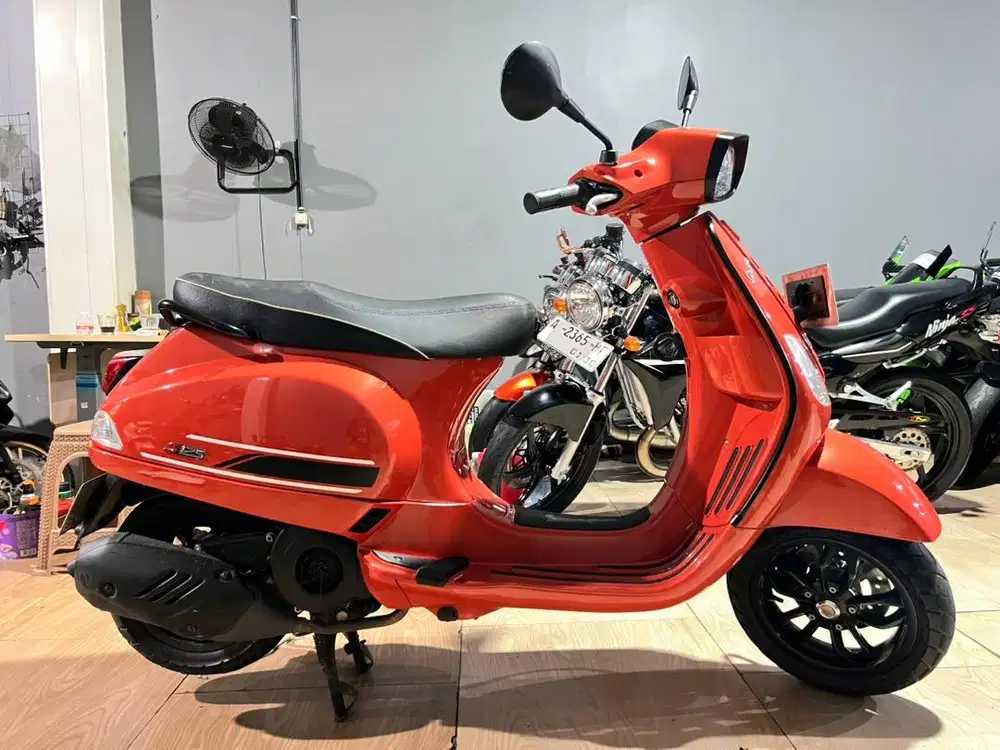 VESPA S125 S 125 Iget th 2023 like new tt lx125 Sprint gts primavera