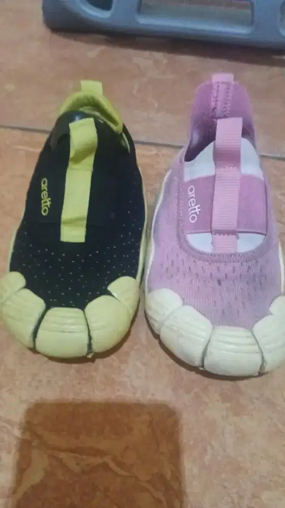 Sepatu santai anak