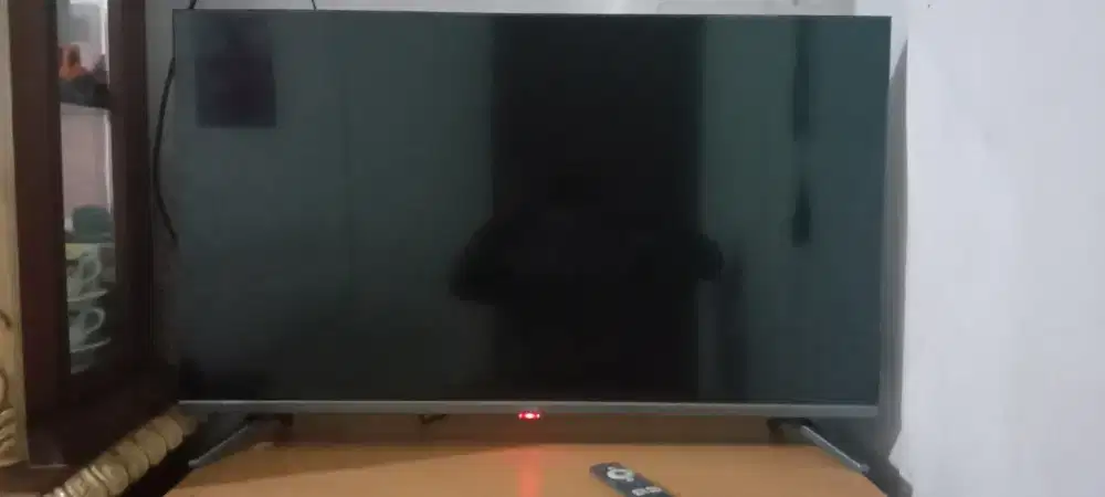 Tv led 40in merk coccoa type 40S7G kondisi normal no minus