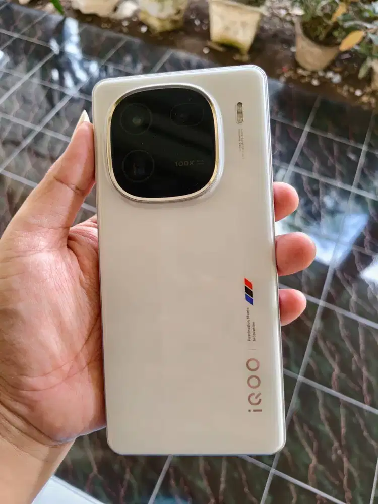 VIVO IQOO 12 16/512