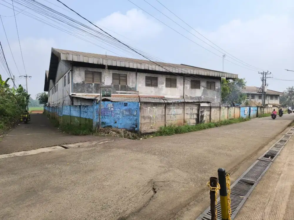 Dijual apa adanya bekas Pabrik produksi Kayu cocok untuk gudang harga dibawah pasaran L 2650 m2