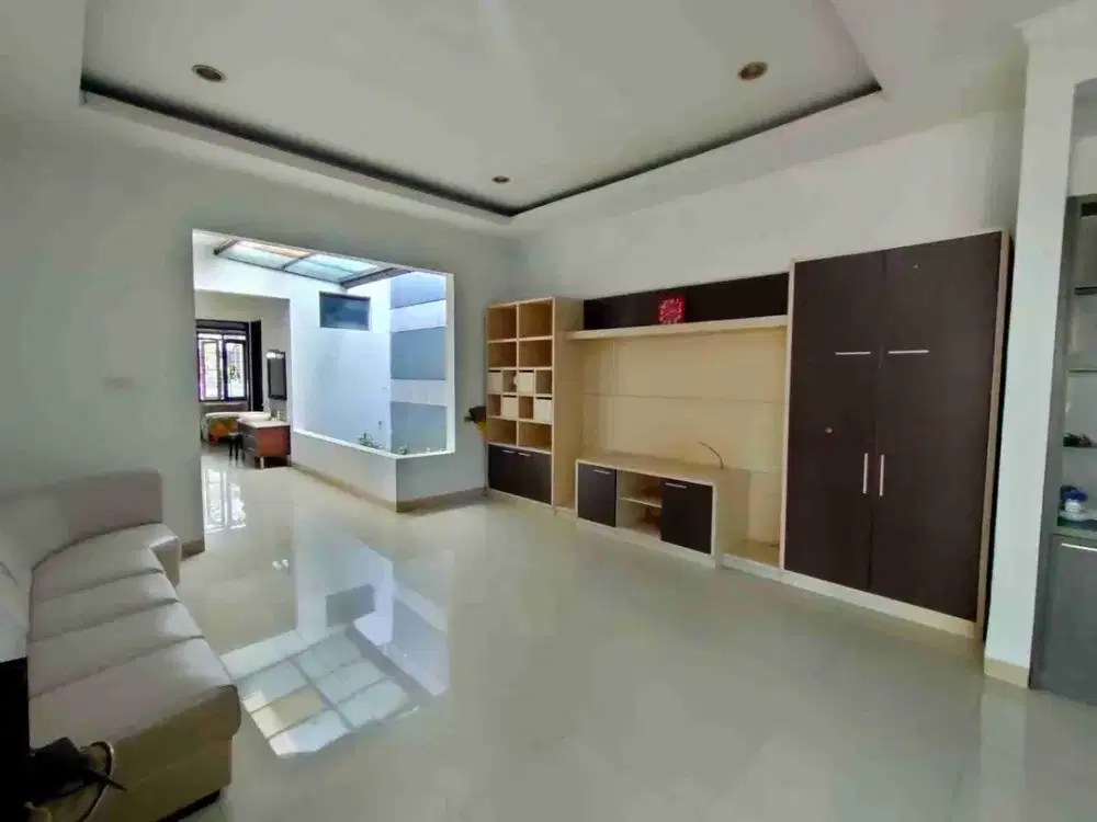 MURAH DAN LUAS RUMAH BATUNUNGGAL INDAH