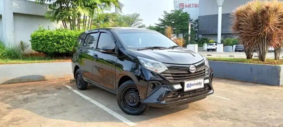 Daihatsu Sigra 1.0 D Bensin-MT 2023 Putih CKIQB