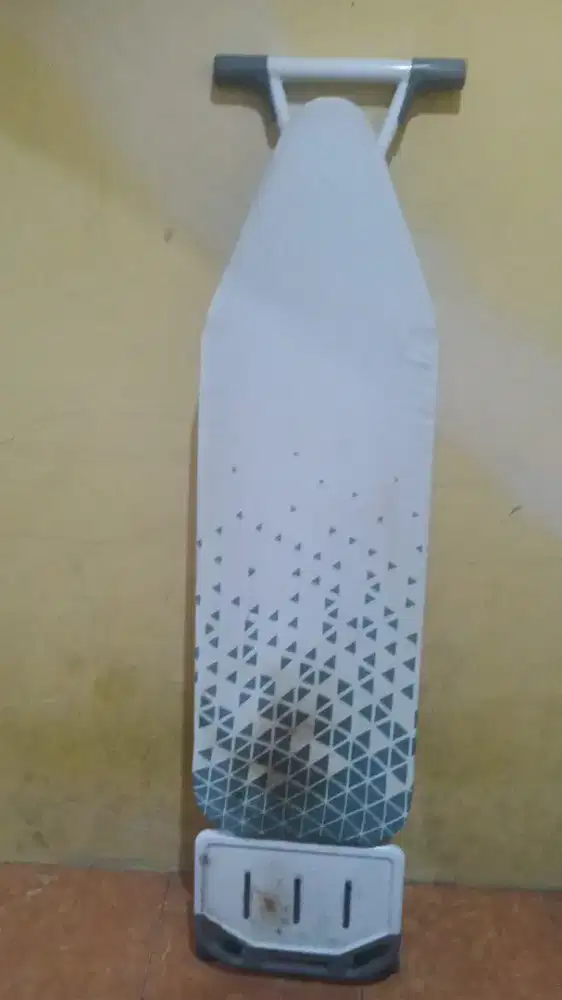 Papan untuk menggosok baju