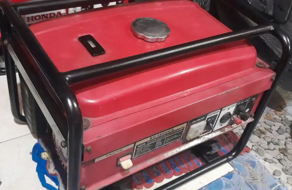 Dijual cepat genset DAITO 3800