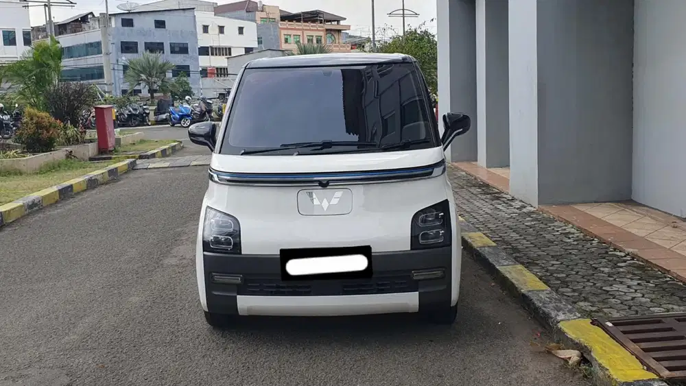 Km24rb wuling air ev long range 2022 putih pajak panjang
