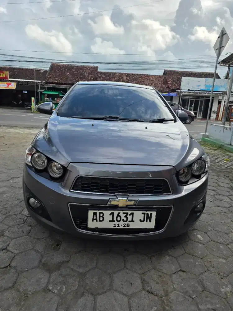 Chevrolet aveo lt matic tahun 2013