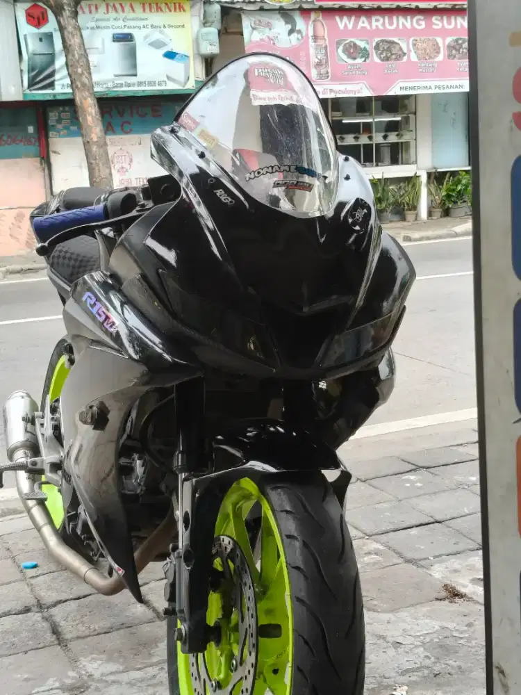 Yamaha R15 v3 2017 dijual apa adanya