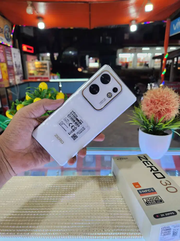 Infinix Zero 30 4G Ram 8+8Gb/ 256Gb Fullset Mulus Ori 100% Bergaransi
