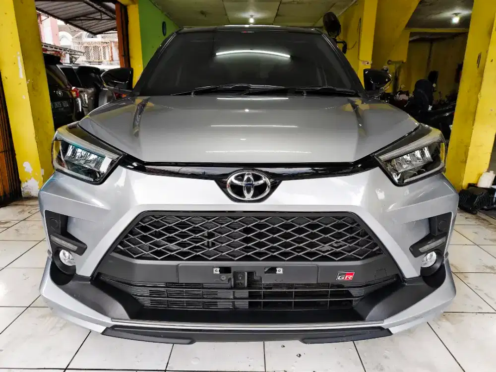 TOYOTA RAIZE 1.0 GR SPORT TURBO TWO TONE AT 2024 MATIC TOP NO TSS 2023