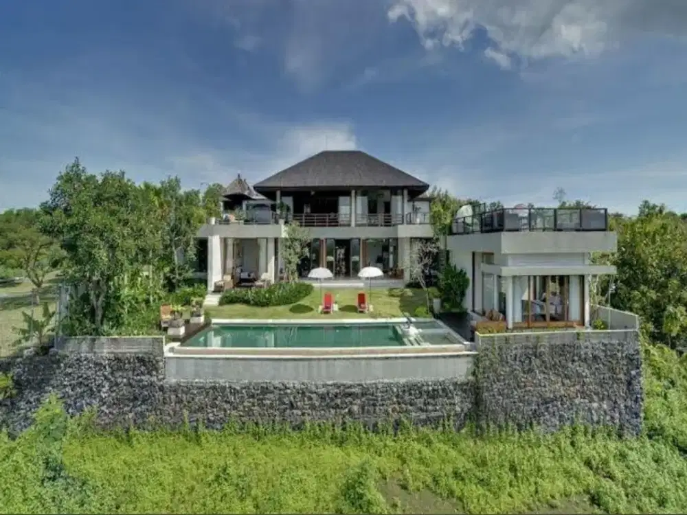 Dijual: Vila Mewah dengan Kolam Renang Pribadi & Pemandangan Sunset Panorama — Jimbaran, Bali