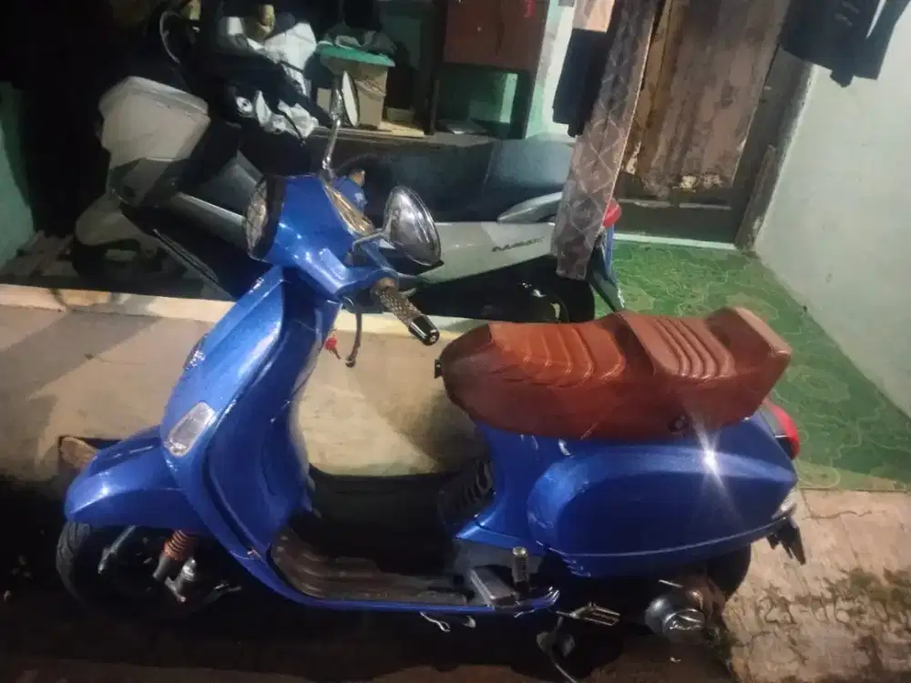 Vespa LX 150 3V mulus pajak hidup