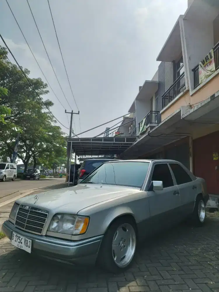 Mercedez Benz E220 w124 th 1995