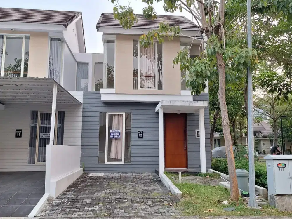 Dijual Rumah di Northwest Park sebelah taman