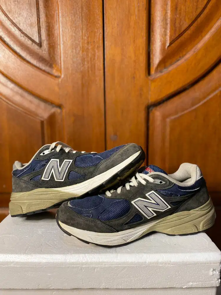New Balance 990v3