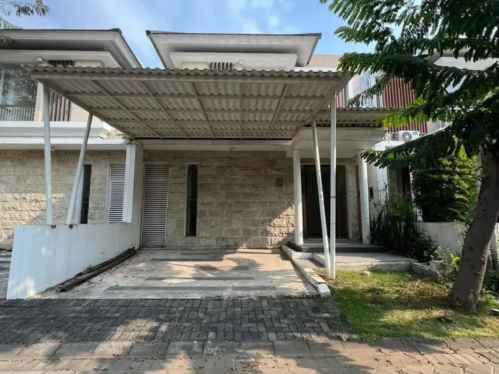 RUMAH CITRALAND GREENLAKE MINIMALIS STRATEGIS