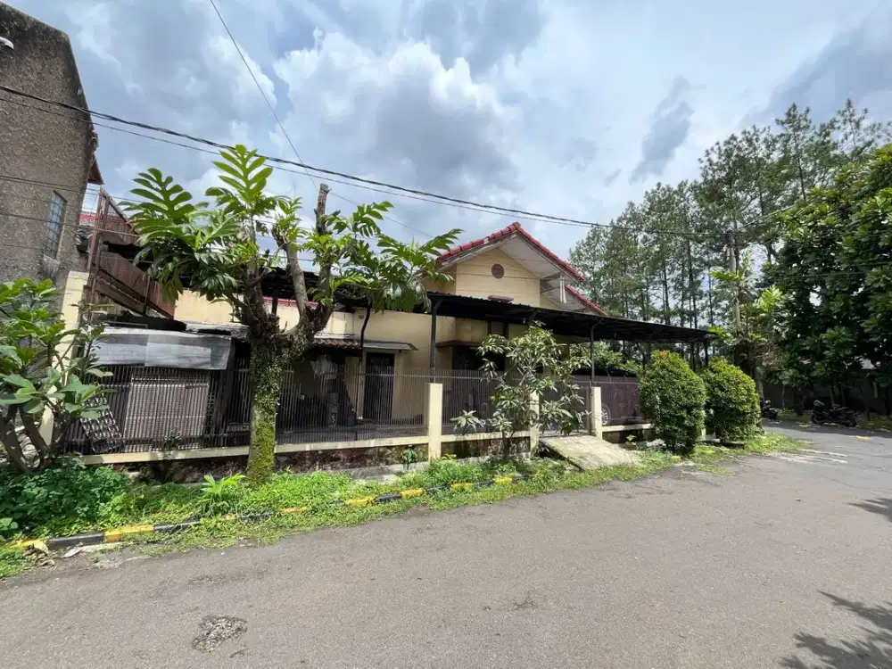 Rumah HOOK Luas Tanah 227 di Komplek Parakan Mas Antapani hanya 1,4 Milyar