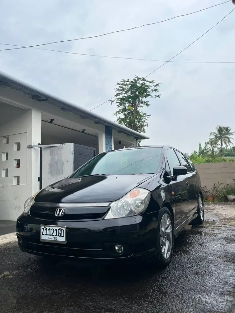Honda Stream 1700 matic 2004 facelift